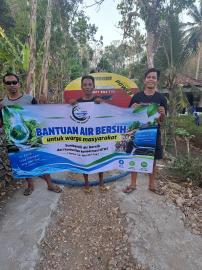 Bansos air dari kominitas NTMT